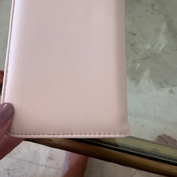 Elegant Cream Travel Bag with Cherry Design - Picture 3 of 11